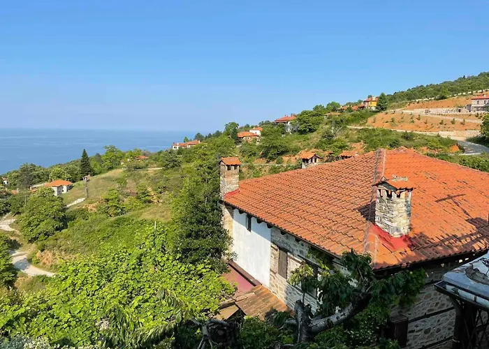 To Patriko Mas Guesthouse-2